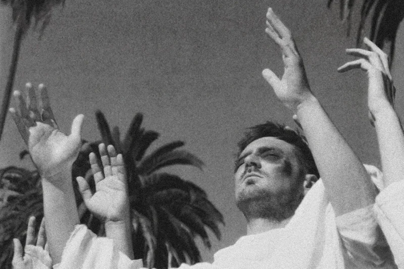 Militarie Gun – God Save The Gun